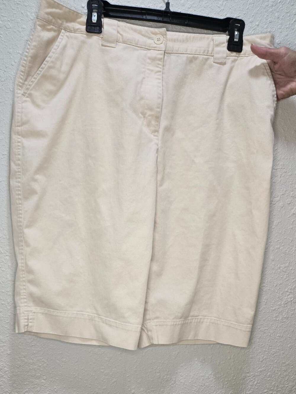 Women's Yellow Shorts, Size 18, Karen Scott, Excellent Condition, Never Worn